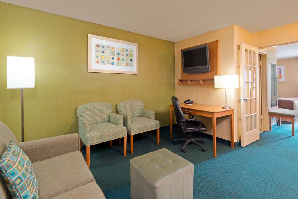 Quality Inn & Suites I-35 Near Frost Bank Center San Antonio Pokoj fotografie